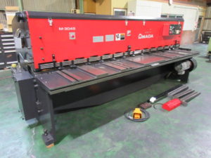 AMADA M-3045