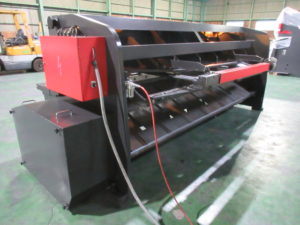 AMADA M-3045