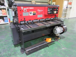 AMADA M-1260